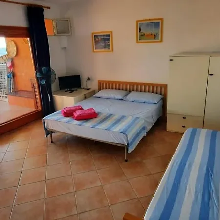 Casa Verdiana Golfo Di Marinella Sardegna *